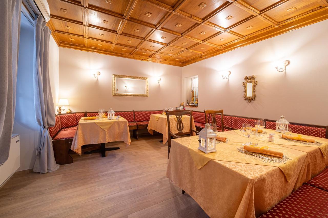 Borgo Dei Poeti Romantik Hotel Manerba del Garda Extérieur photo