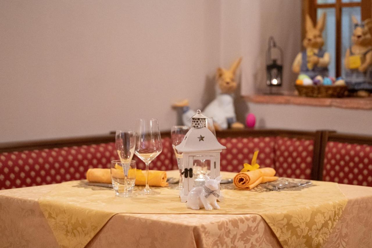 Borgo Dei Poeti Romantik Hotel Manerba del Garda Extérieur photo