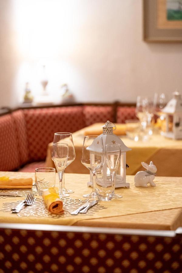 Borgo Dei Poeti Romantik Hotel Manerba del Garda Extérieur photo