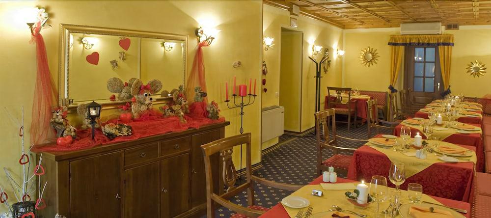 Borgo Dei Poeti Romantik Hotel Manerba del Garda Extérieur photo